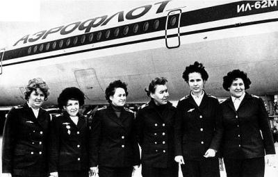 Прикрепленное изображение: Женский экипаж авиалайнера.jpg